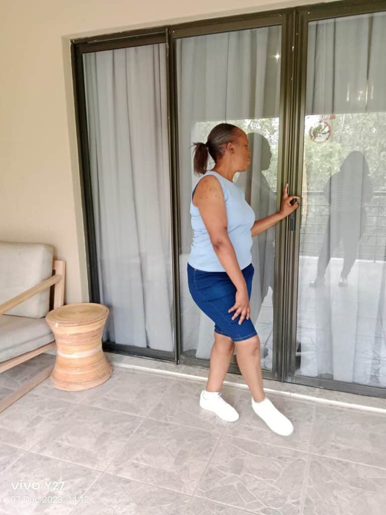 Image #1 from Hellen Makwana