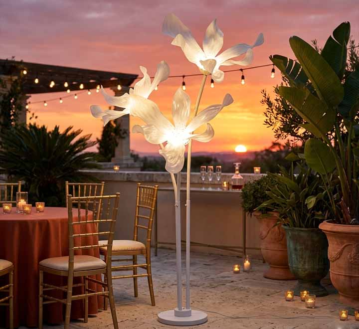 3 Head White Floral Wedding Lamp