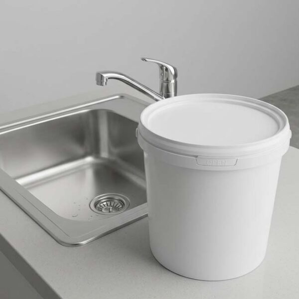 White Economy Bucket with Lid 10L